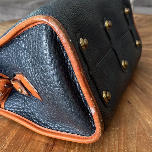 VINTAGE DOONEY & BOURKE SATCHEL R729 NAVY/BRITISH TAN TRIM - Picture 6 of 16